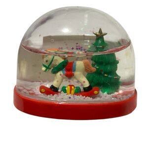 MINIATURE PLASTIC SNOW GLOBE VINTAGE CHRISTMAS 2005